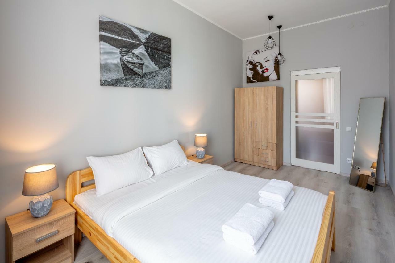 Alfa Apartments Chornovola Львів Екстер'єр фото
